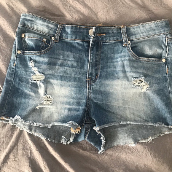 Denim shorts size (13) - Picture 2 of 3